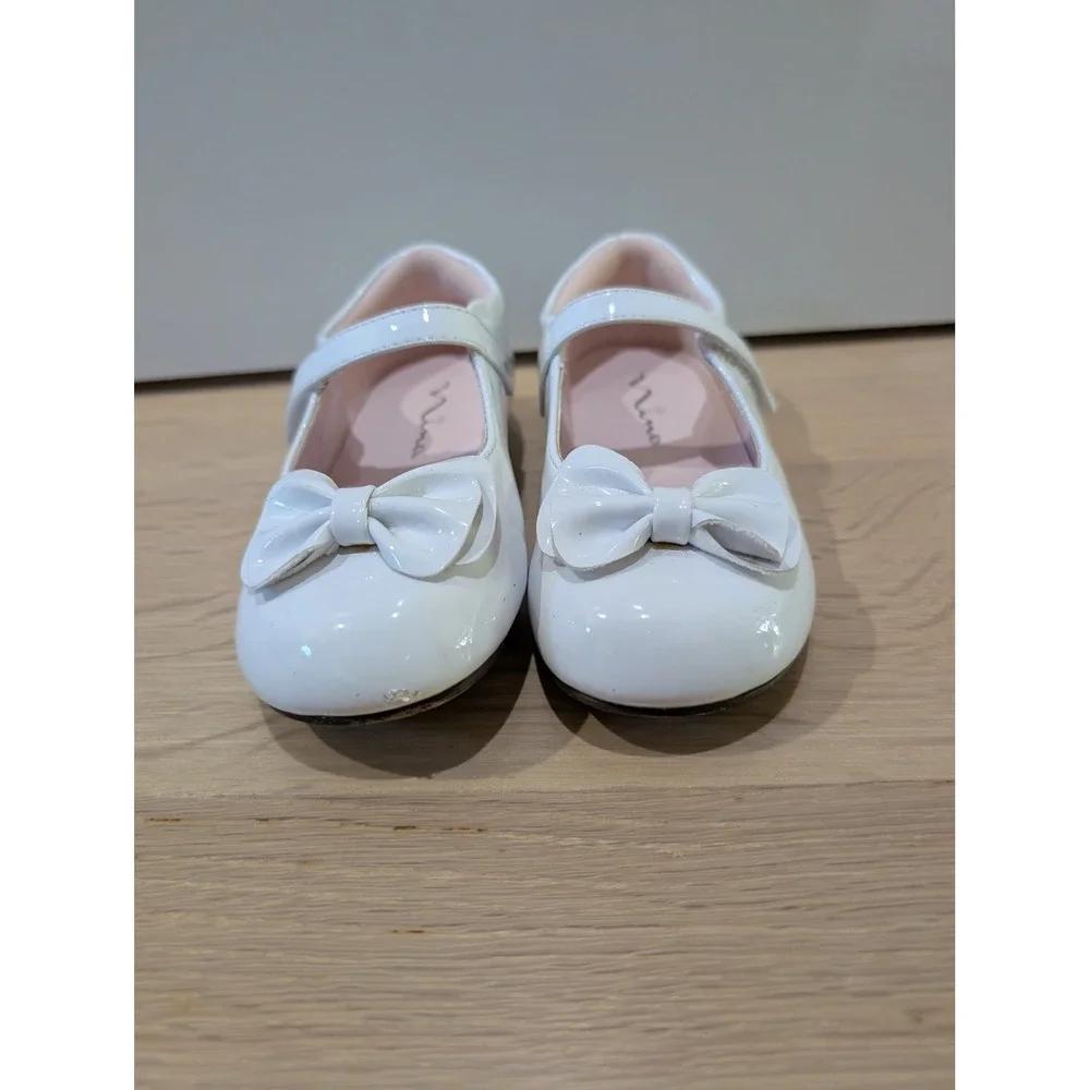 Nina Posey Girls White Patent Bow Mary Jane Dress Shoes Size 9